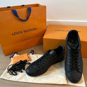 Noir Luxembourg sneaker (sold out in stores online)